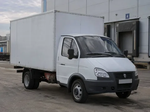 Грузовой автомобиль · 2,5 т — перевозчик Грузовое такси в Казани. ГАЗель. Грузчики. (24 часа), Казань